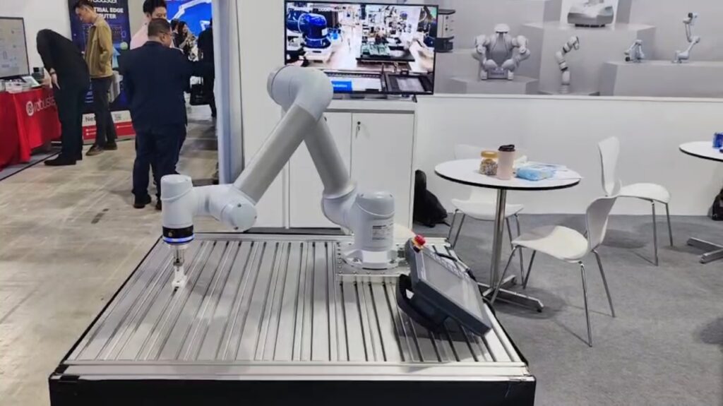DUCO collaborative welding robot and palletizing workstation demonstration at INTERMACH 2026 Bangkok.
