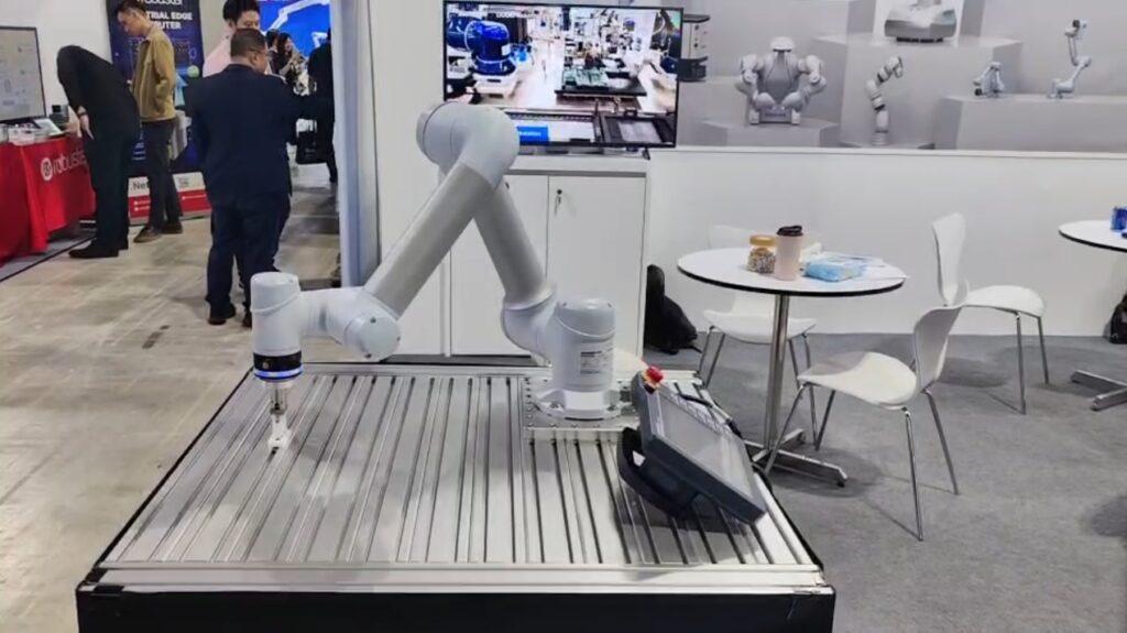 DUCO collaborative welding robot and palletizing workstation demonstration at INTERMACH 2026 Bangkok.